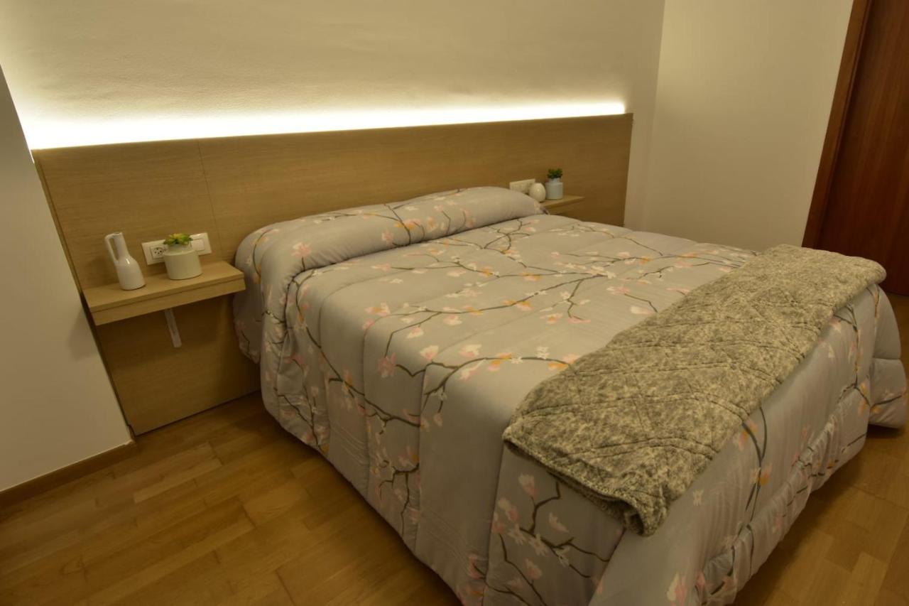 Apartament Gredera オロト エクステリア 写真